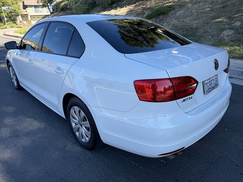 Used 2014 Volkswagen Jetta S image 5
