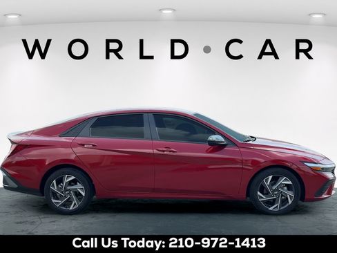 Used 2025 Hyundai Elantra Sport FWD image 2