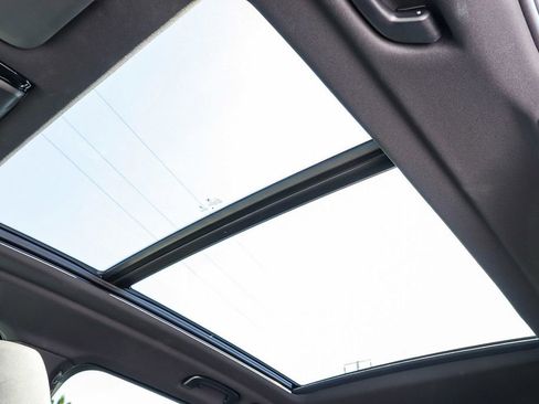 Used 2025 BMW X5 xDrive50e image 28