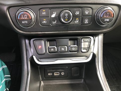 Used 2020 GMC Terrain Denali w/ Denali Premium Package image 39