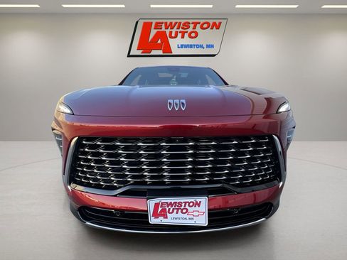 Certified 2025 Buick Enclave Avenir image 32