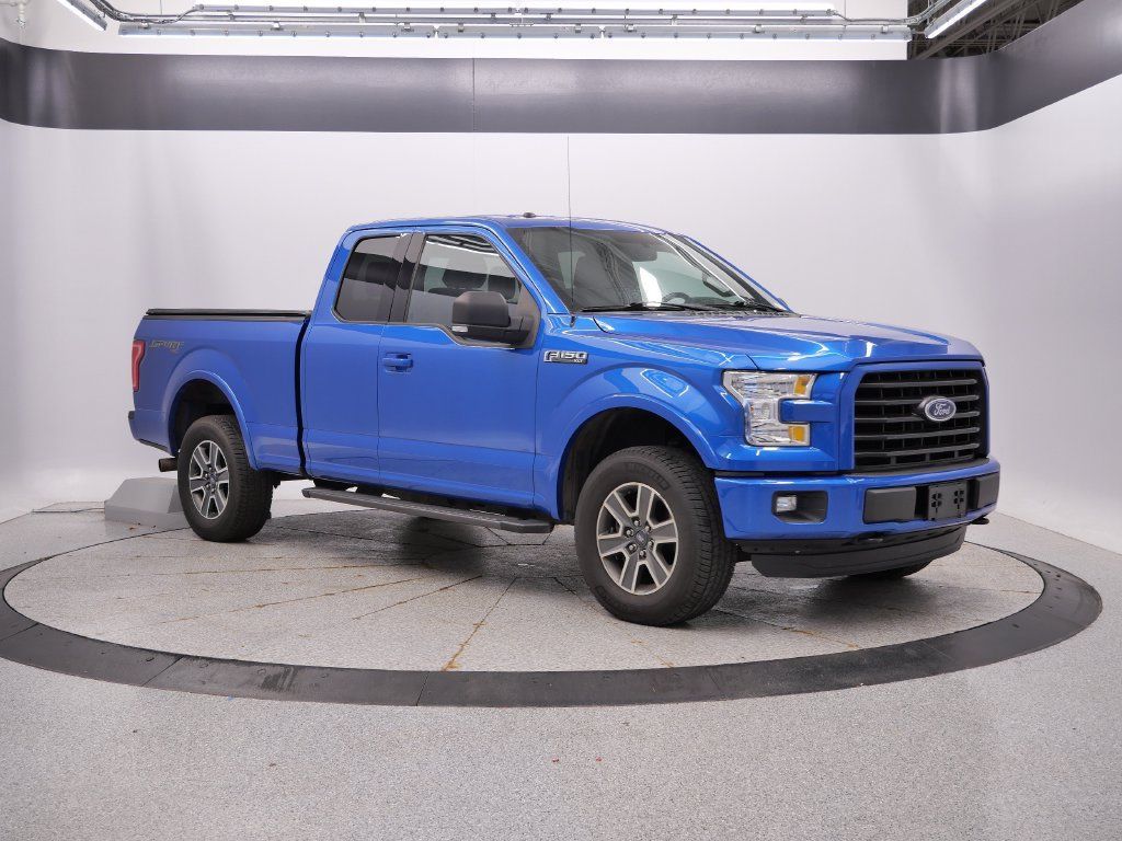 Used 2015 Ford F150 XLT w/ Equipment Group 302A Luxury AWD/4WD image 9