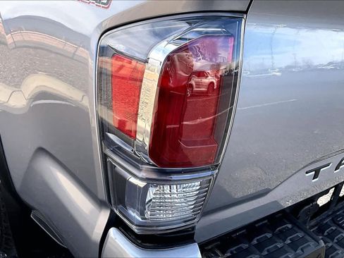 Certified 2020 Toyota Tacoma TRD Off-Road image 24