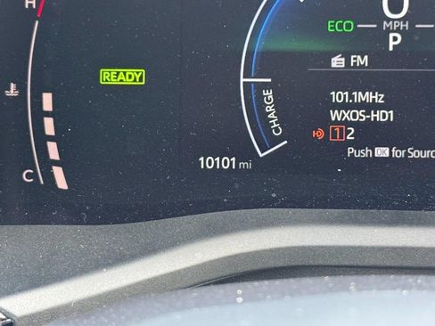 Used 2026 Toyota Camry SE FWD image 30