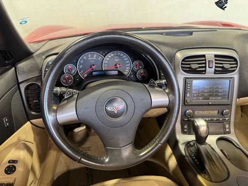Used 2006 Chevrolet Corvette Convertible w/ Preferred Equipment Group image 25