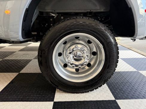 Certified 2025 Ford F450 Platinum image 11