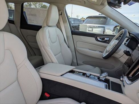 New 2026 Volvo XC60 T8 Ultra w/ Protection Package Premier image 14