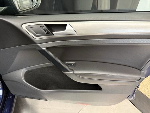 Used 2015 Volkswagen Golf SE FWD image 26