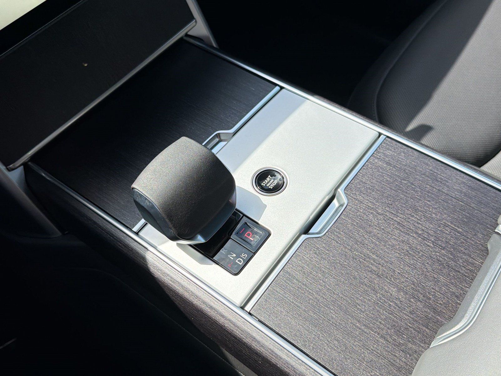 New 2026 Land Rover Range Rover SE AWD/4WD image 19
