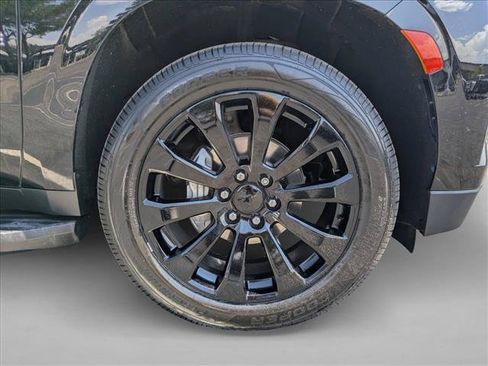 Used 2021 Chevrolet Tahoe Premier AWD/4WD image 22