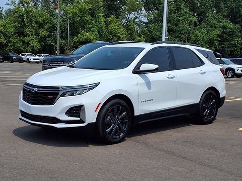 Used 2022 Chevrolet Equinox RS FWD image 1