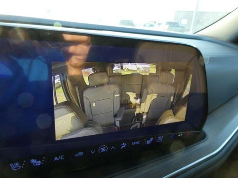 New 2026 Chevrolet Tahoe High Country AWD/4WD image 32