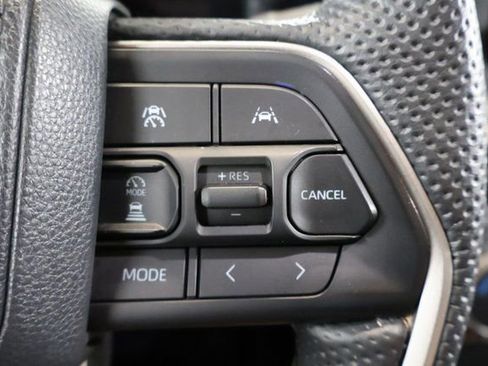 Certified 2024 Toyota Tacoma TRD Off-Road AWD/4WD image 20