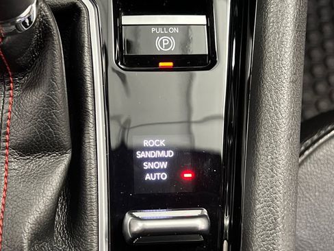 Used 2024 Jeep Compass Trailhawk image 42