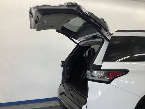 Used 2020 Chevrolet Traverse Premier w/ Redline Edition AWD/4WD image 30