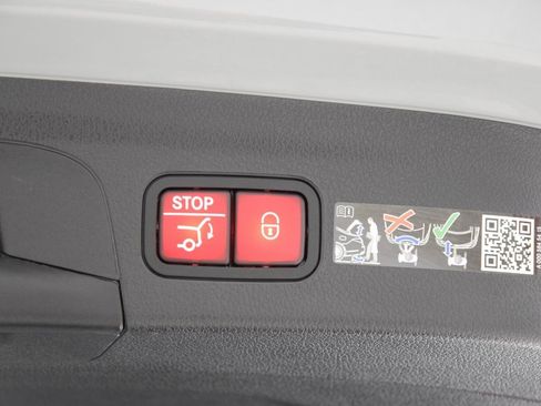 Certified 2026 Mercedes-Benz GLE 350 4MATIC image 34