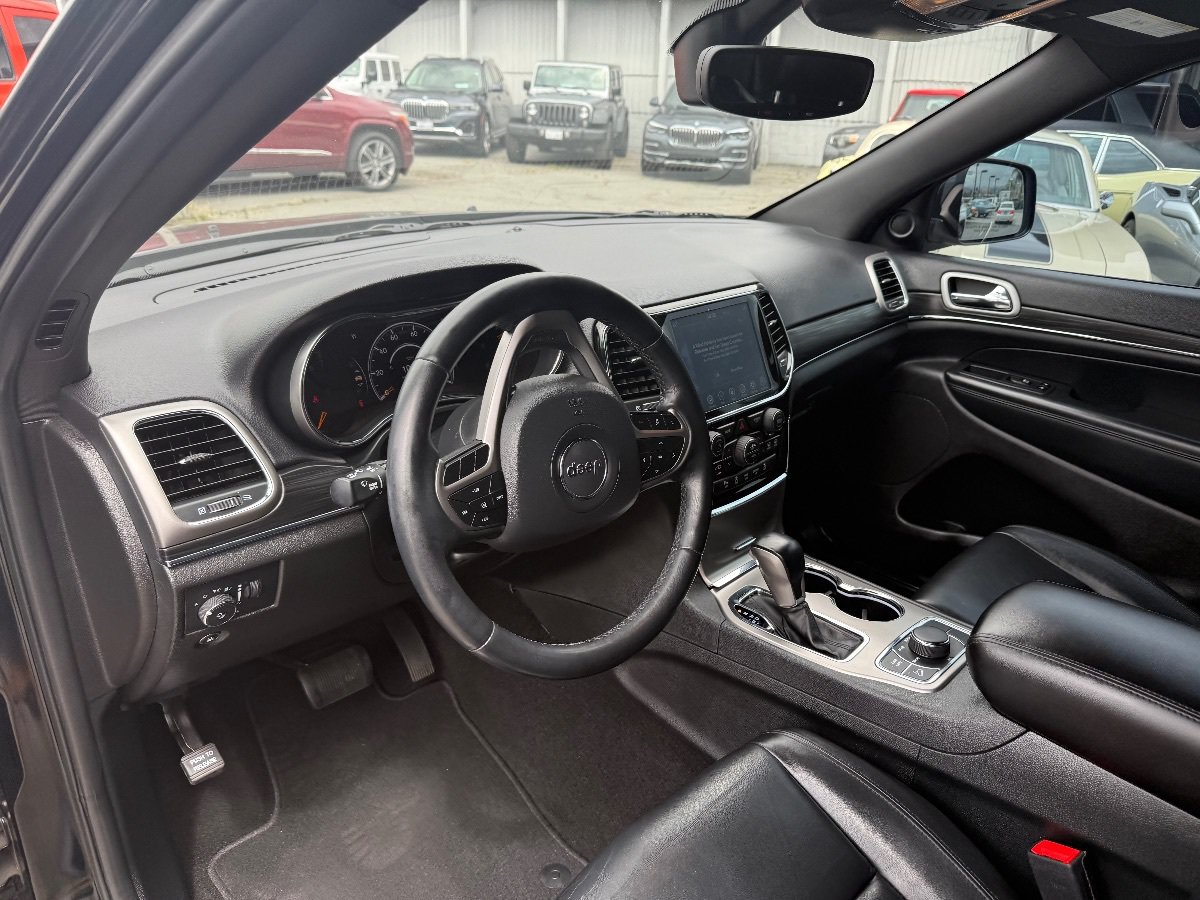 Used 2021 Jeep Grand Cherokee Limited AWD/4WD image 12