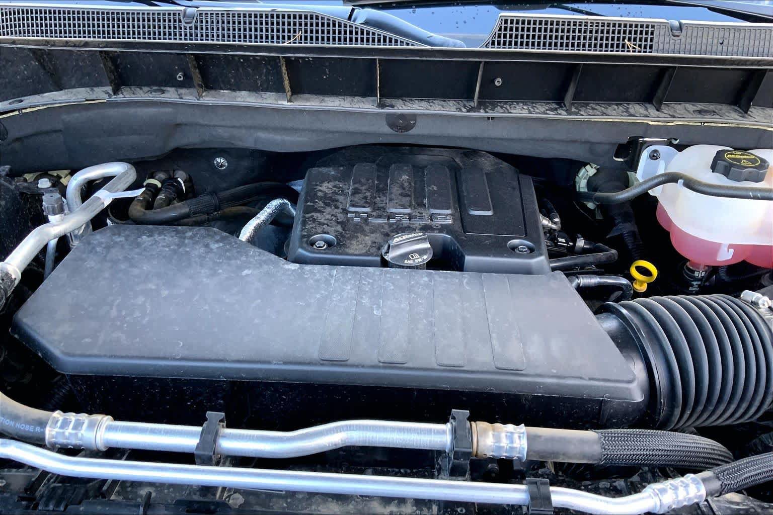 Used 2026 Chevrolet Silverado 1500 Custom w/ Turbomax Blackout Package AWD/4WD image 32