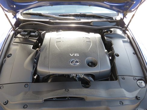 Used 2010 Lexus IS 250C RWD image 10