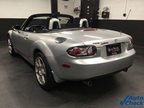 Used 2006 MAZDA MX-5 Miata Touring image 8