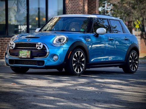 Used 2016 MINI Cooper S image 3