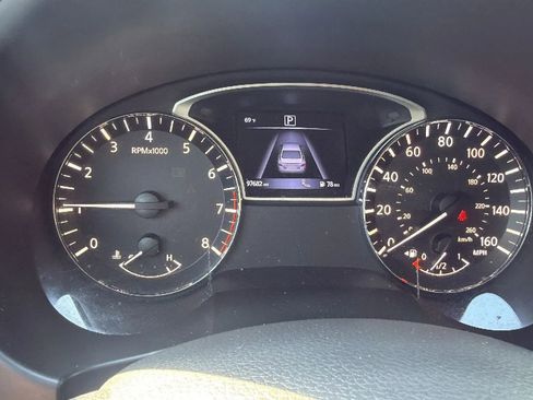 Used 2017 Nissan Altima 2.5 SV FWD image 12