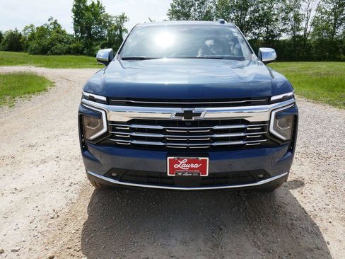 New 2026 Chevrolet Suburban Premier w/ Sun And Tow Package AWD/4WD image 8