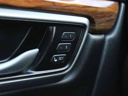 Used 2021 Honda CR-V Touring image 25
