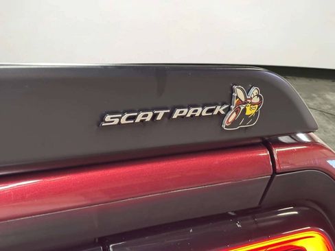 Used 2022 Dodge Challenger R/T Scat Pack w/ Driver Convenience Group RWD image 7