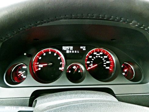 Used 2010 GMC Acadia SLT image 17