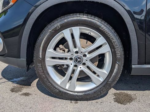 Used 2019 Mercedes-Benz GLA 250 w/ Premium Package image 28