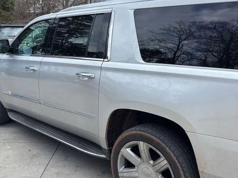 Used 2020 Cadillac Escalade ESV Luxury image 4