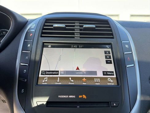 Used 2017 Lincoln MKC Reserve w/ Lincoln MKC Climate Package image 25