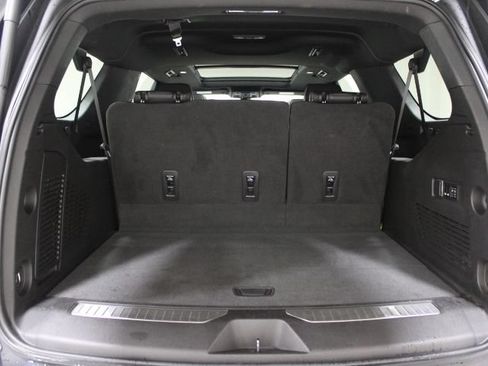 Used 2022 Chevrolet Suburban RST w/ Luxury Package AWD/4WD image 14
