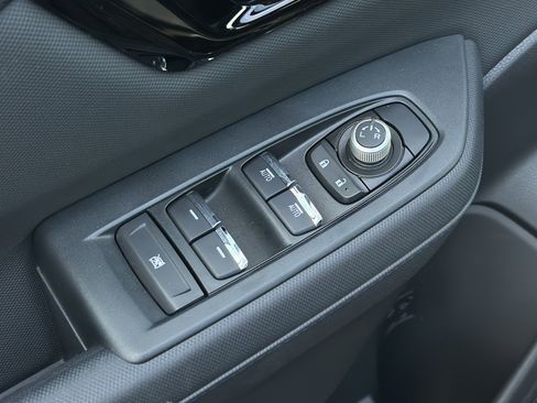 Used 2025 Subaru Forester Limited image 21