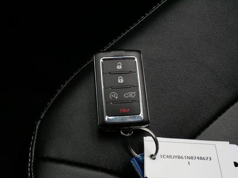 Used 2022 Jeep Grand Cherokee Limited 4xe AWD/4WD image 32