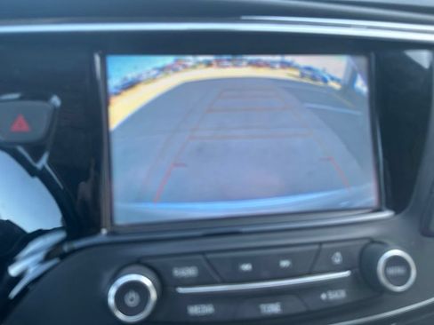 Used 2019 Buick Envision Essence AWD/4WD image 16