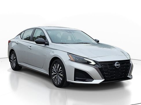 New 2026 Nissan Altima 2.5 SV FWD image 3