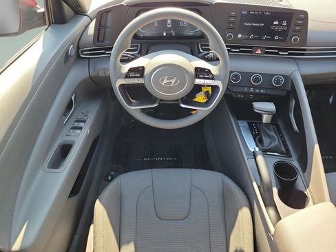 New 2026 Hyundai Elantra SE FWD image 22