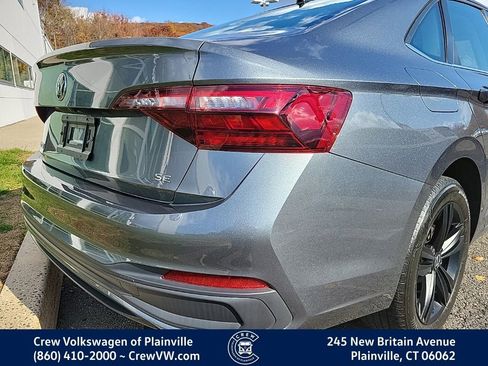 Certified 2022 Volkswagen Jetta SE image 31