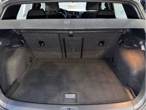 Used 2016 Volkswagen Golf R 4-Door image 12