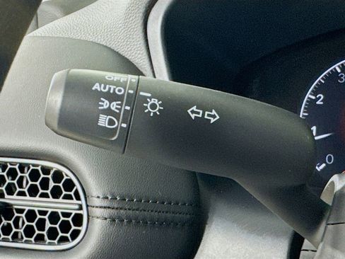 Used 2024 Honda HR-V LX image 14