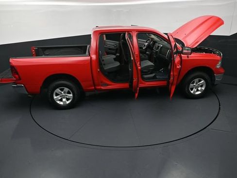 Used 2021 RAM 1500 Classic SLT AWD/4WD image 31