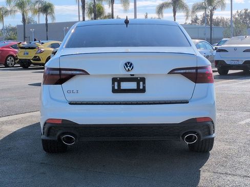 Used 2024 Volkswagen Jetta GLI Autobahn w/ GLI Black Package image 9