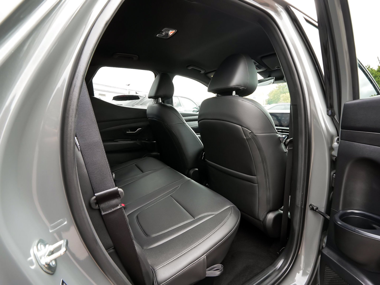 Used 2025 Hyundai Santa Cruz SEL AWD/4WD image 37
