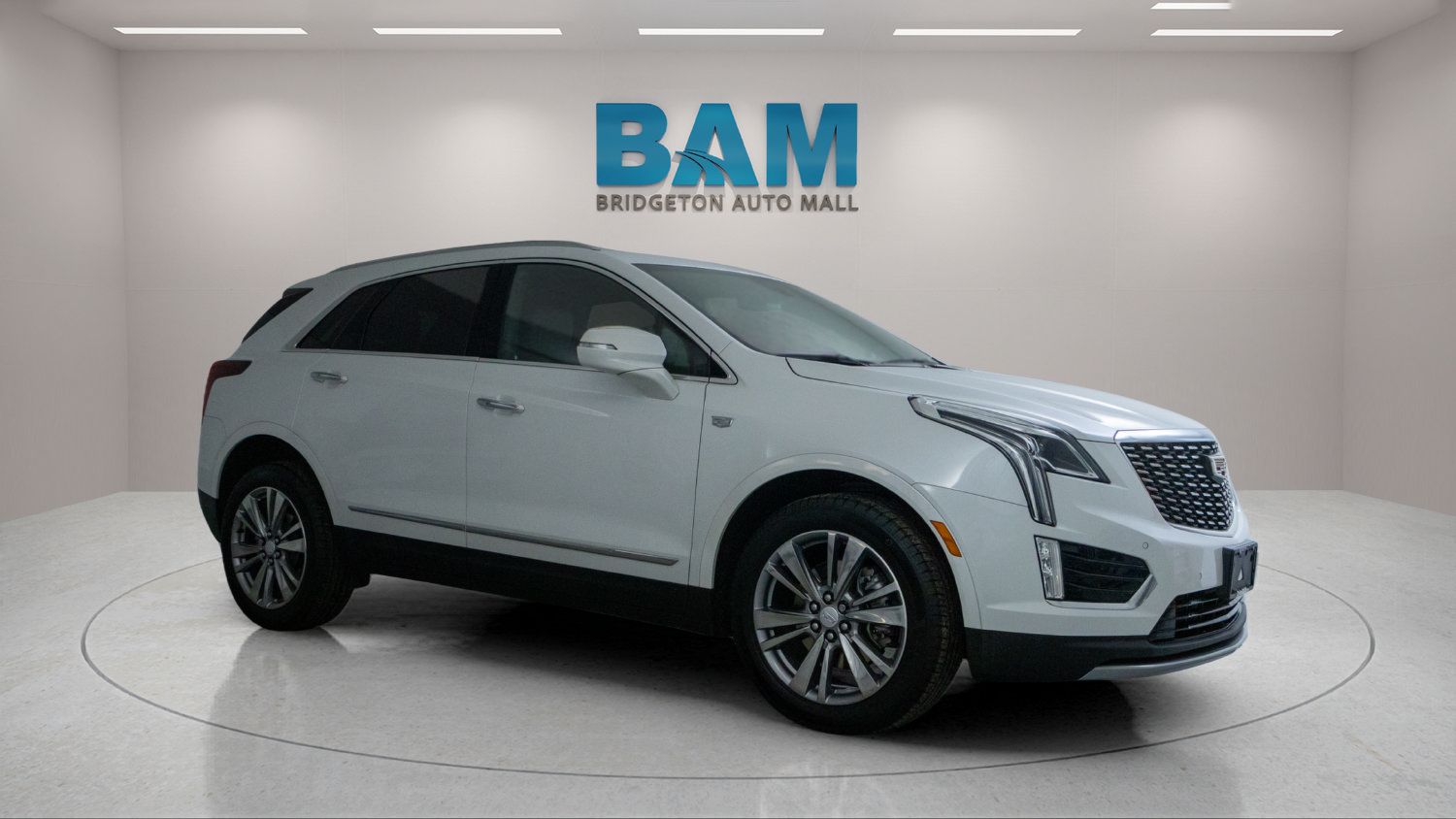 Used 2025 Cadillac XT5 Premium Luxury w/ LPO, Floor Liner Package AWD/4WD image 1