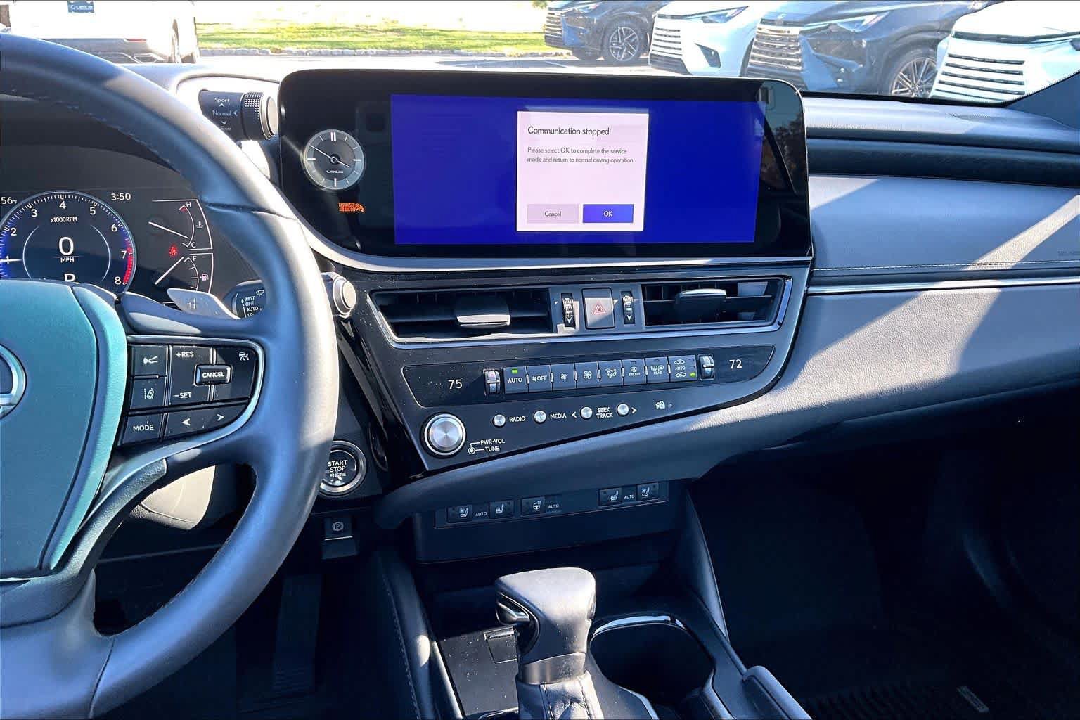 Used 2024 Lexus ES 350 w/ Premium Package FWD image 9