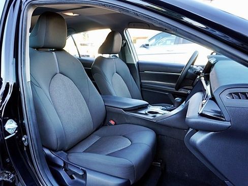 Used 2024 Toyota Camry LE image 12