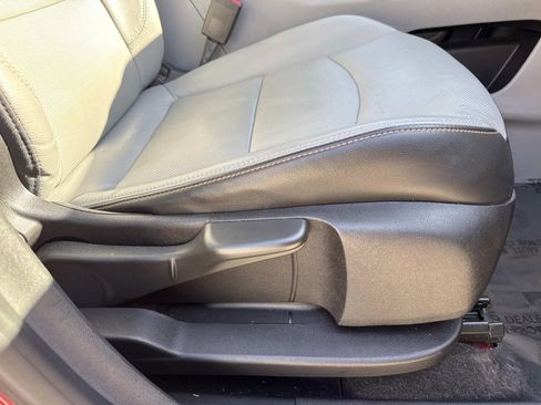 Used 2019 GMC Terrain SLT image 12