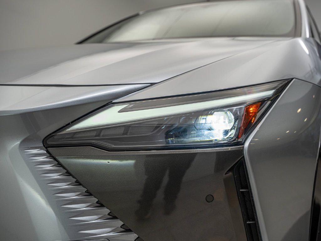 Certified 2024 Lexus RZ 300e Premium FWD image 12